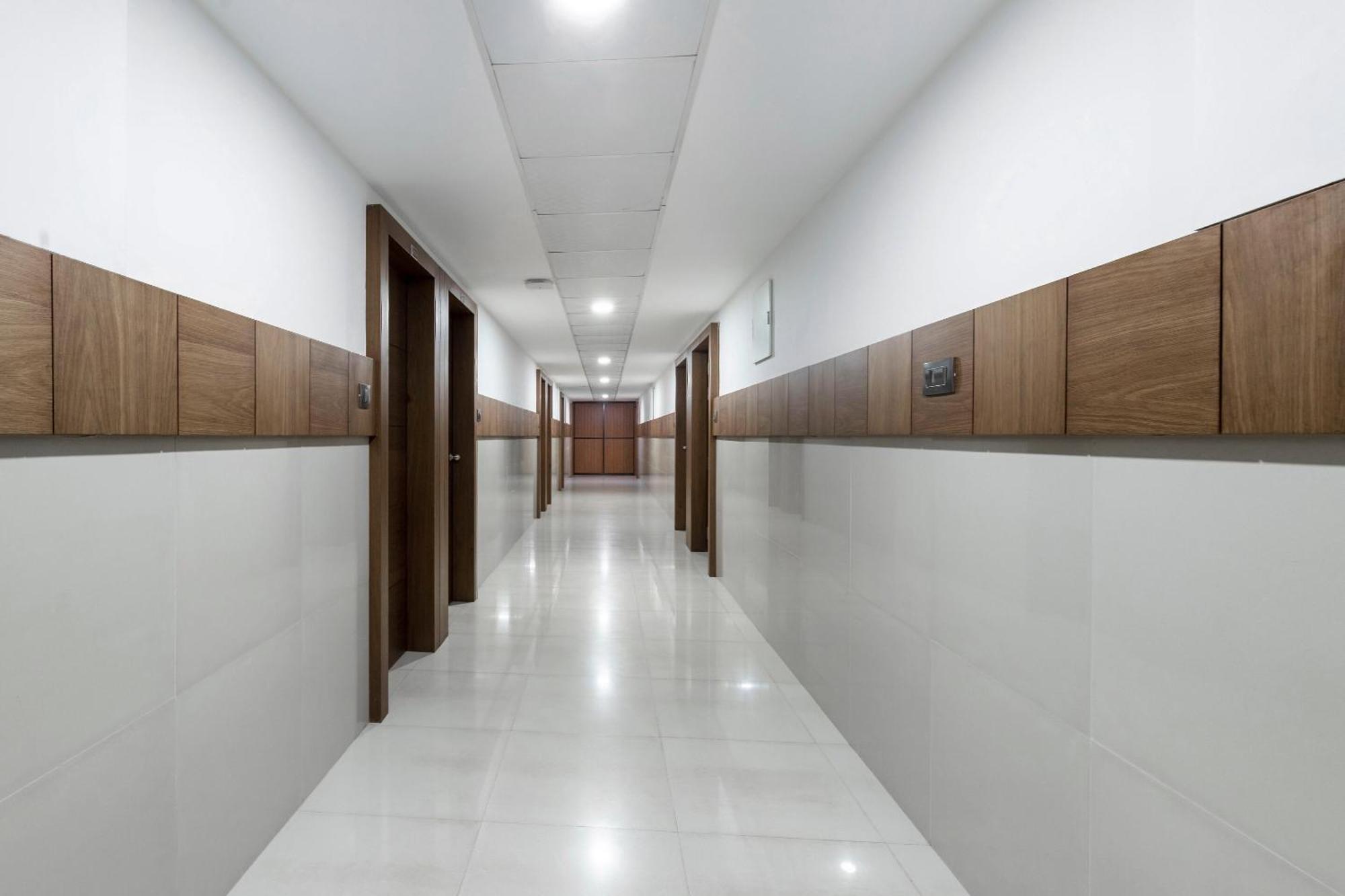Hotel Super Collection O Nirvikalpa Ullāl Exteriér fotografie